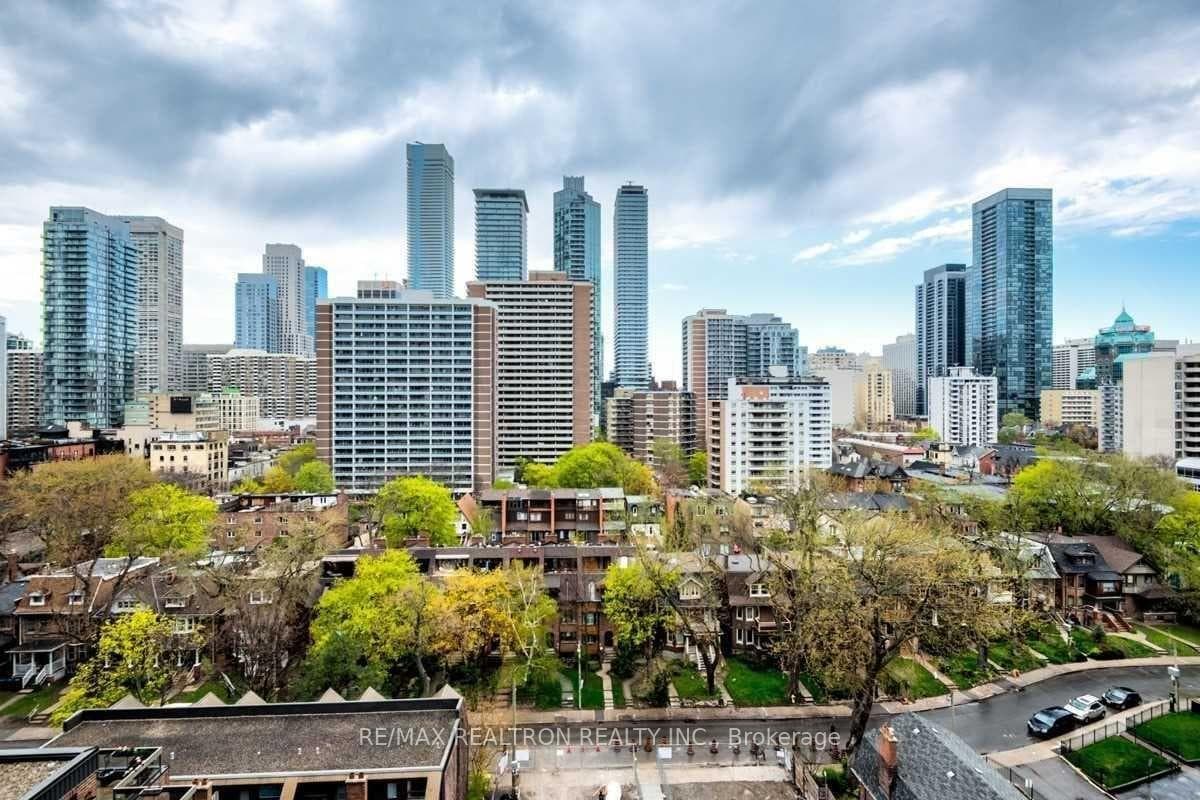 50 Wellesley Street Unit 3808 photo 1