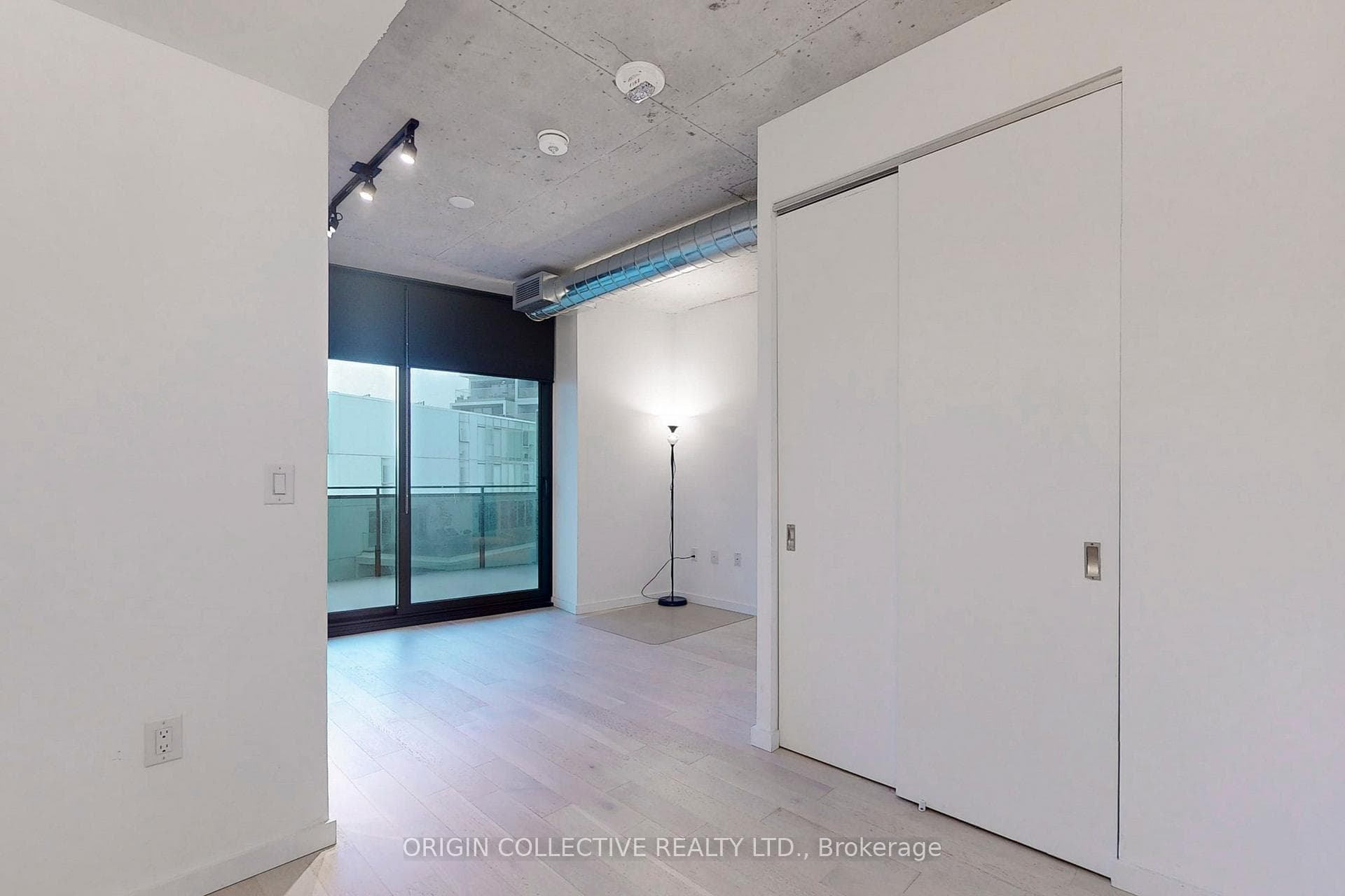 21 Lawren Harris Square Unit 1109 photo 19