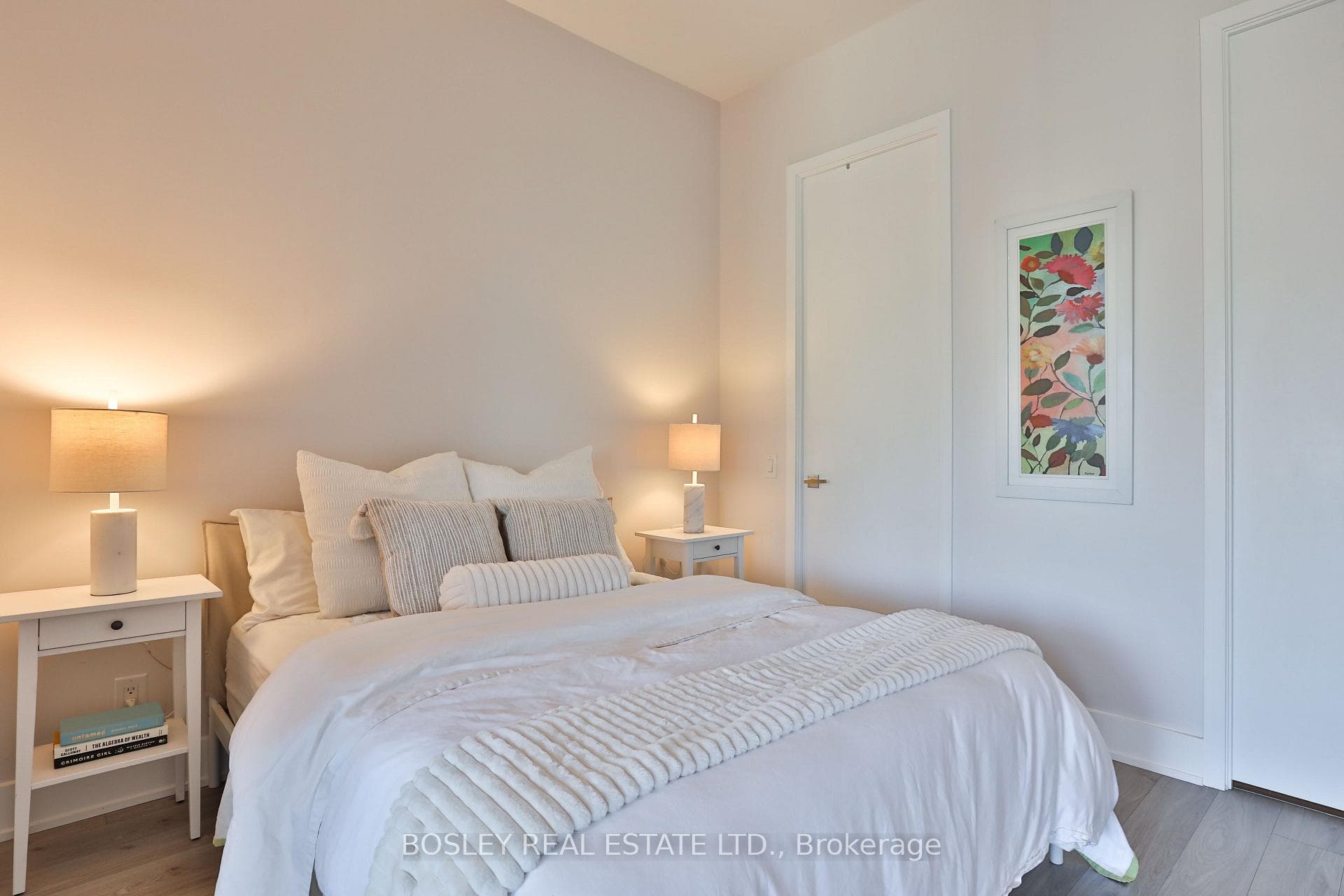 111 St. Clair Avenue Unit 628 photo 18