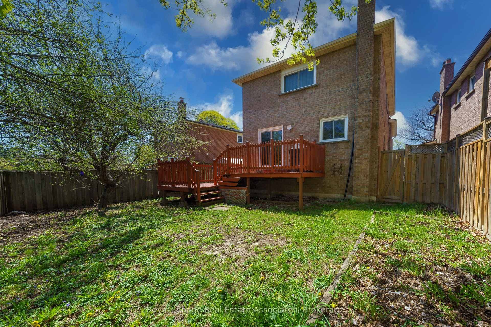 6763 Dolmage Court photo 24