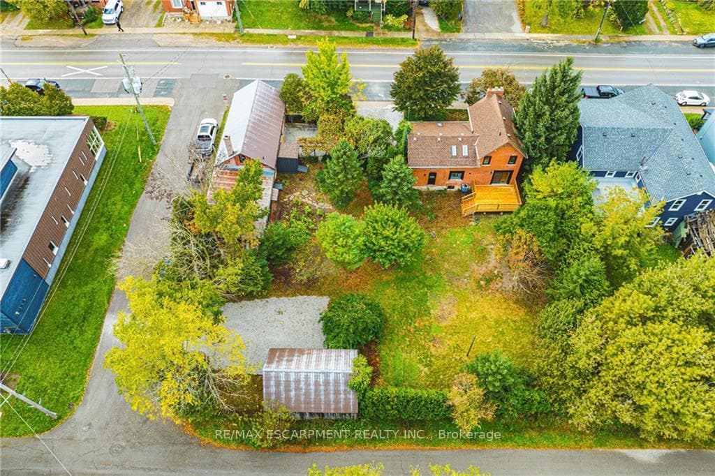 116 Lynden Road photo 35