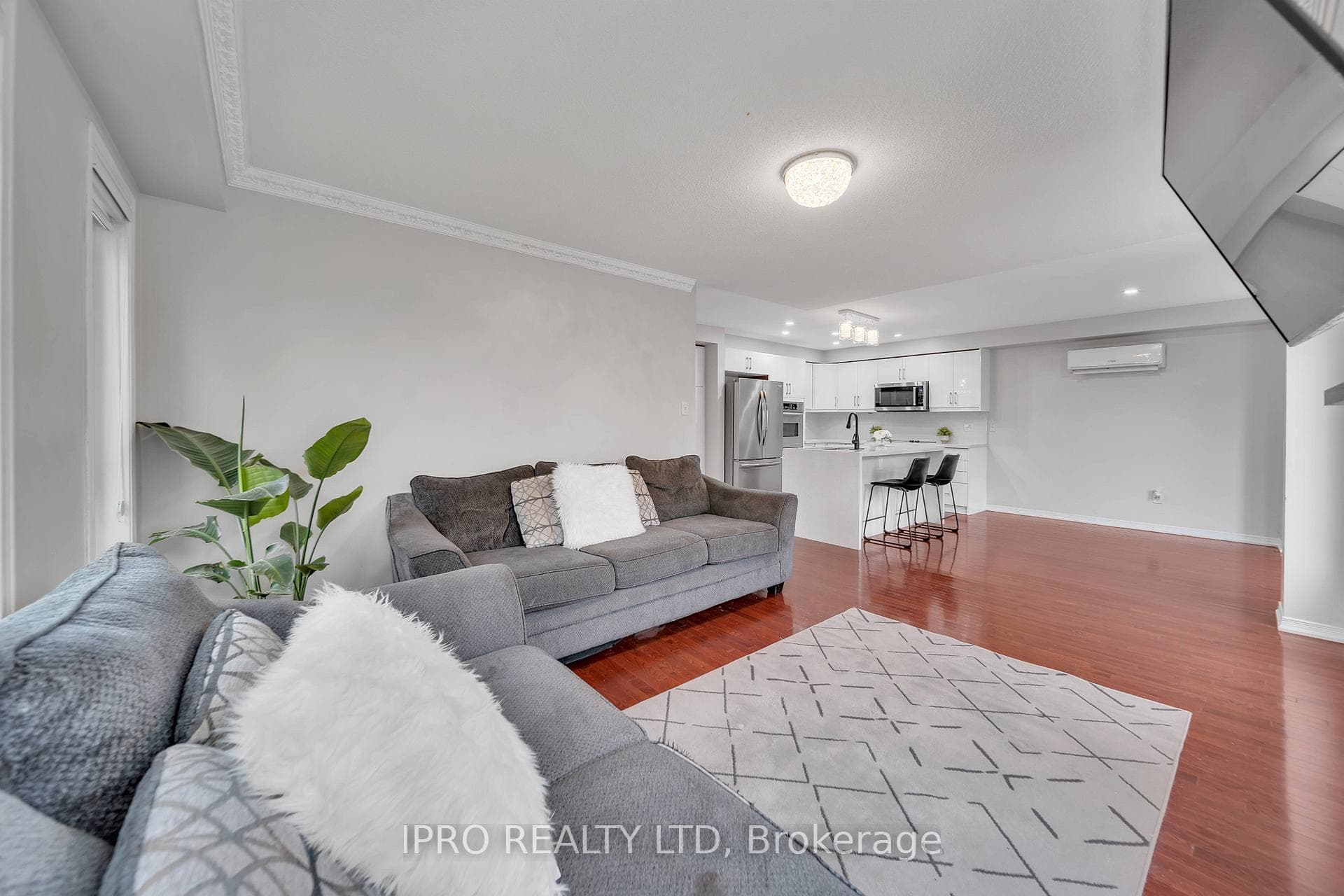 14 Honeybee Drive photo 16