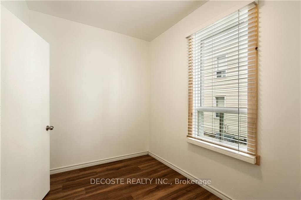 49 ELGIN Street photo 10