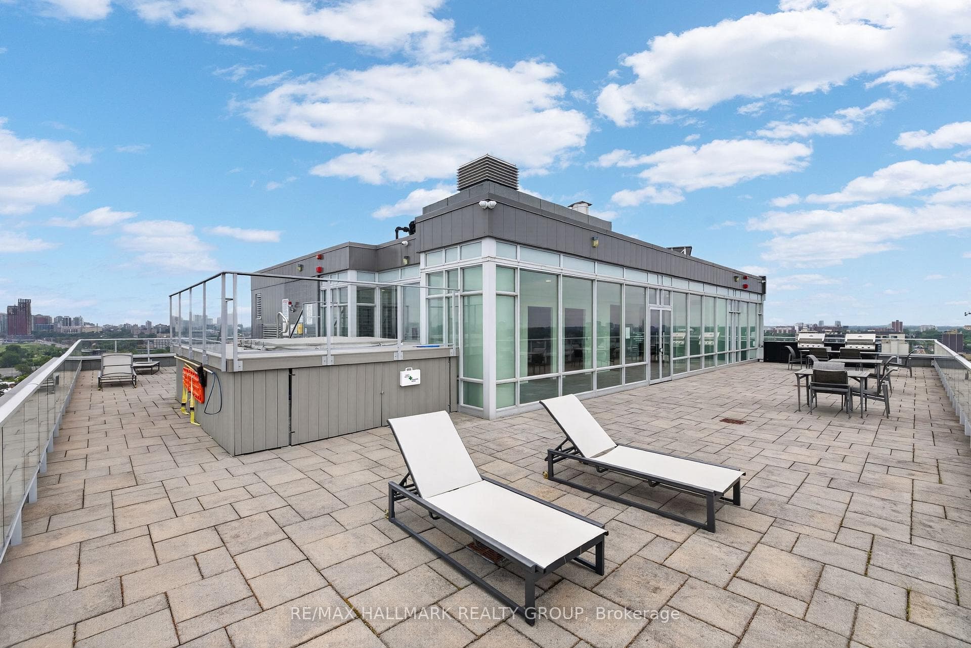 201 Parkdale Avenue Unit 1001 photo 25