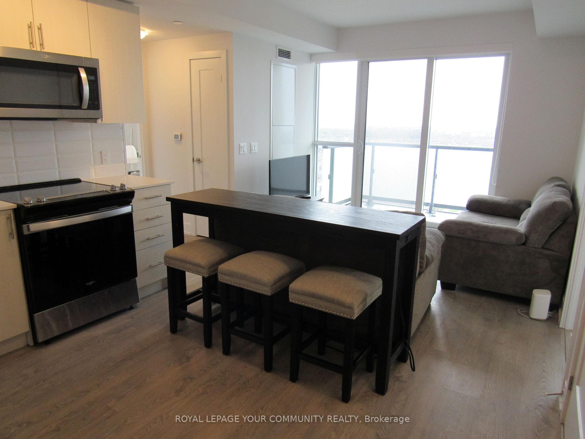 2550 Simcoe Street Unit 1916 photo 8