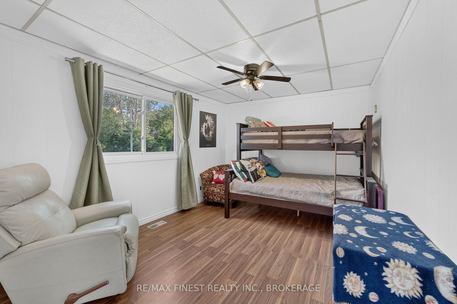 54 Bayview Drive photo 15