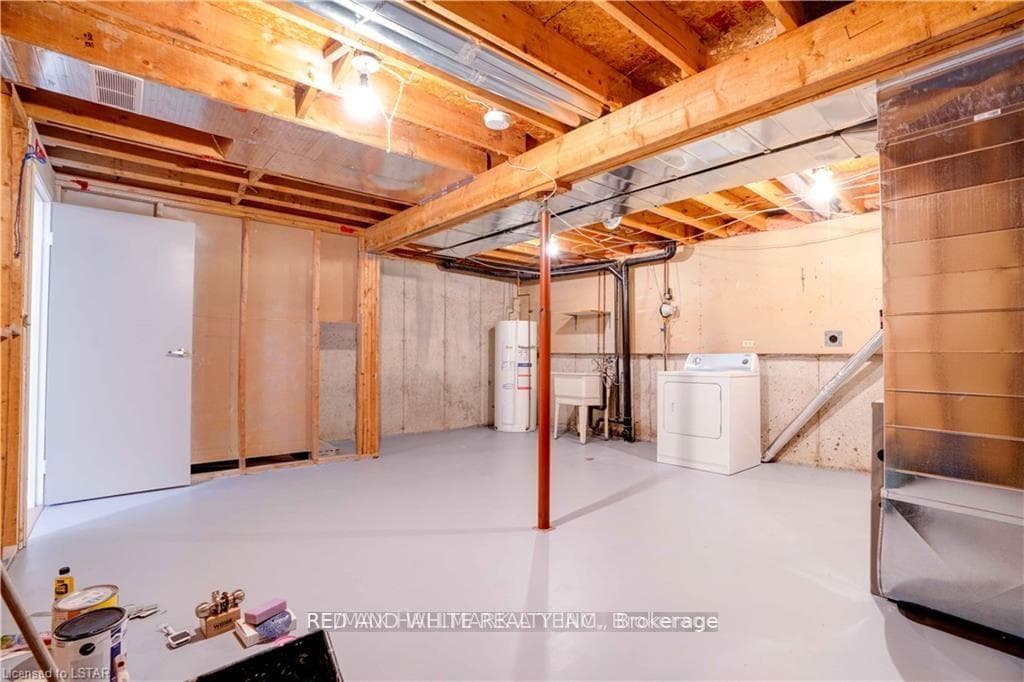 355 Sandringham Crescent Unit UNIT-54 photo 28