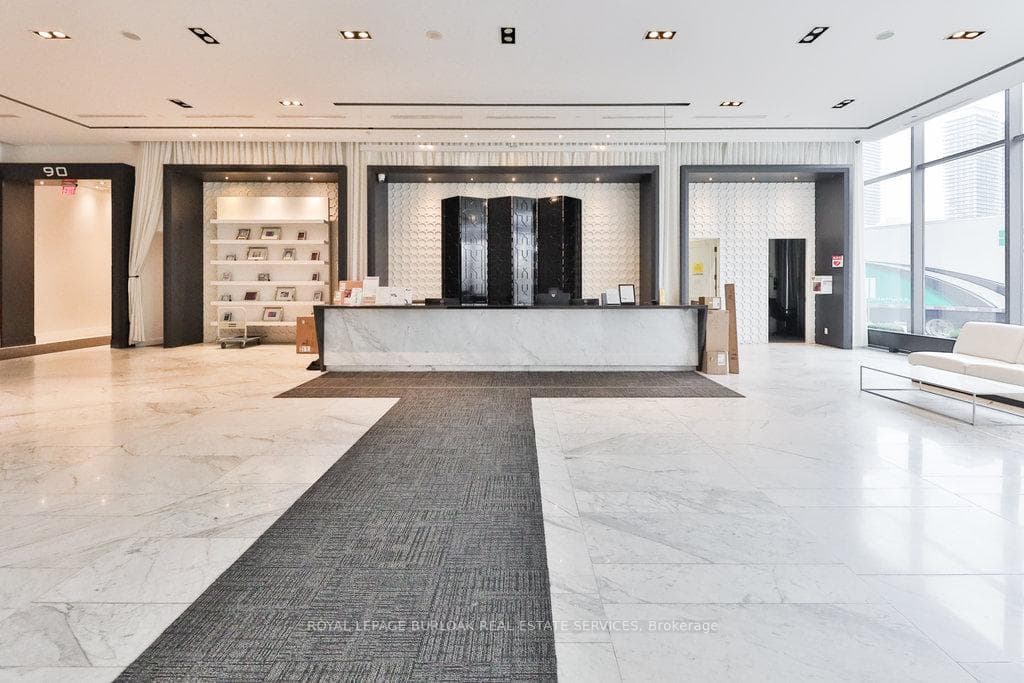 88 Park Lawn Road Unit 1511 photo 9