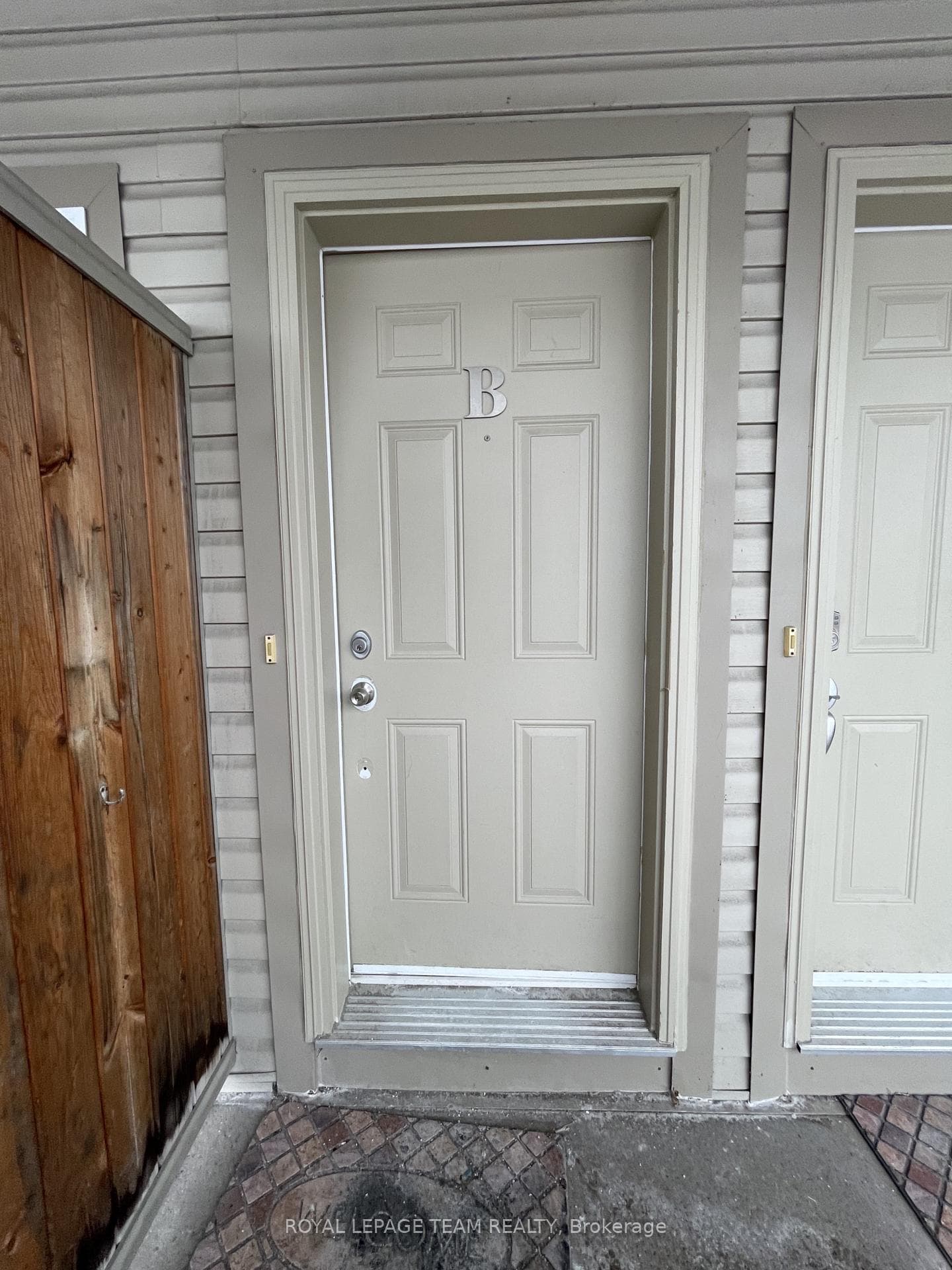139 Oldfield Street Unit B photo 2