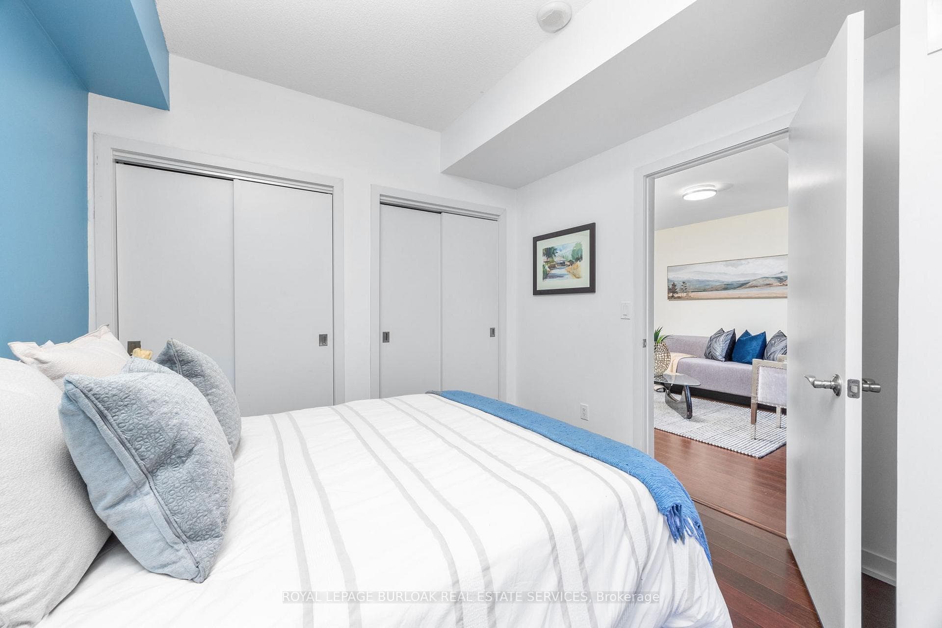 551 Maple Avenue Unit 814 photo 16