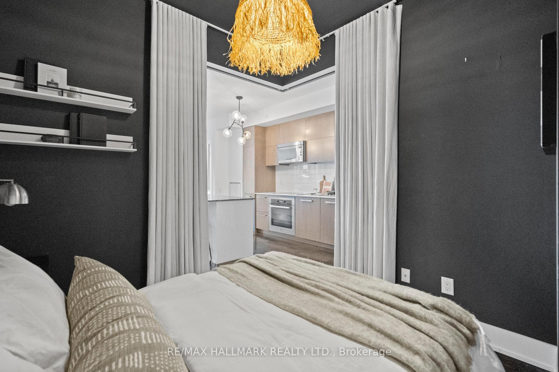 170 Avenue Road Unit 508 photo 18