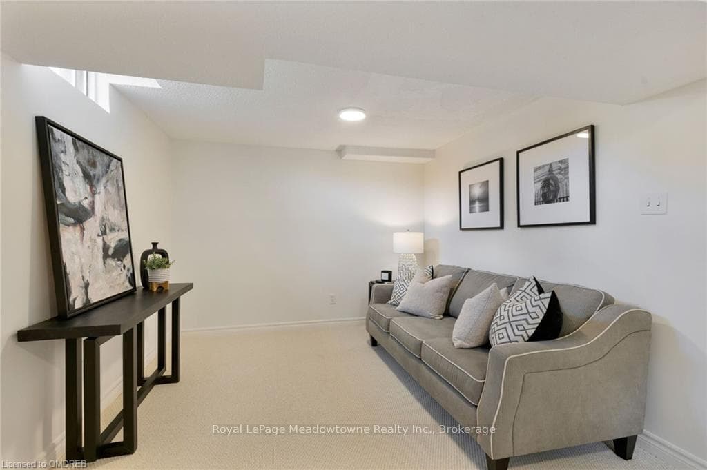601 LAURIER Avenue photo 24