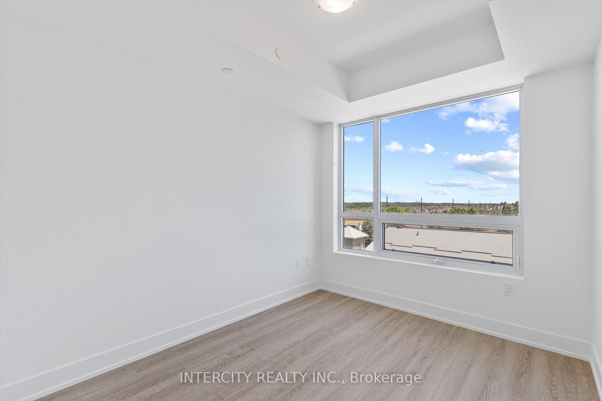 2075 King Road Unit 445 photo 7