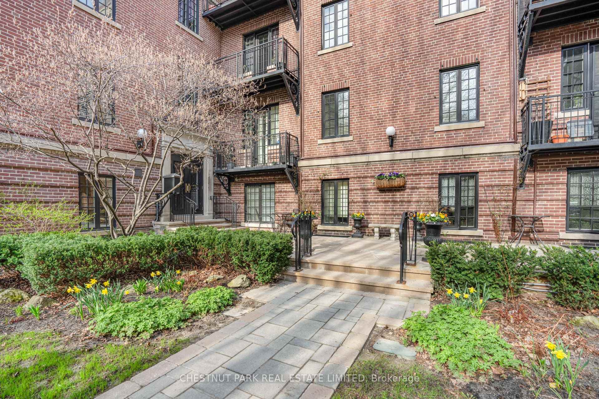 150 St Clair Avenue Unit 106 photo 3