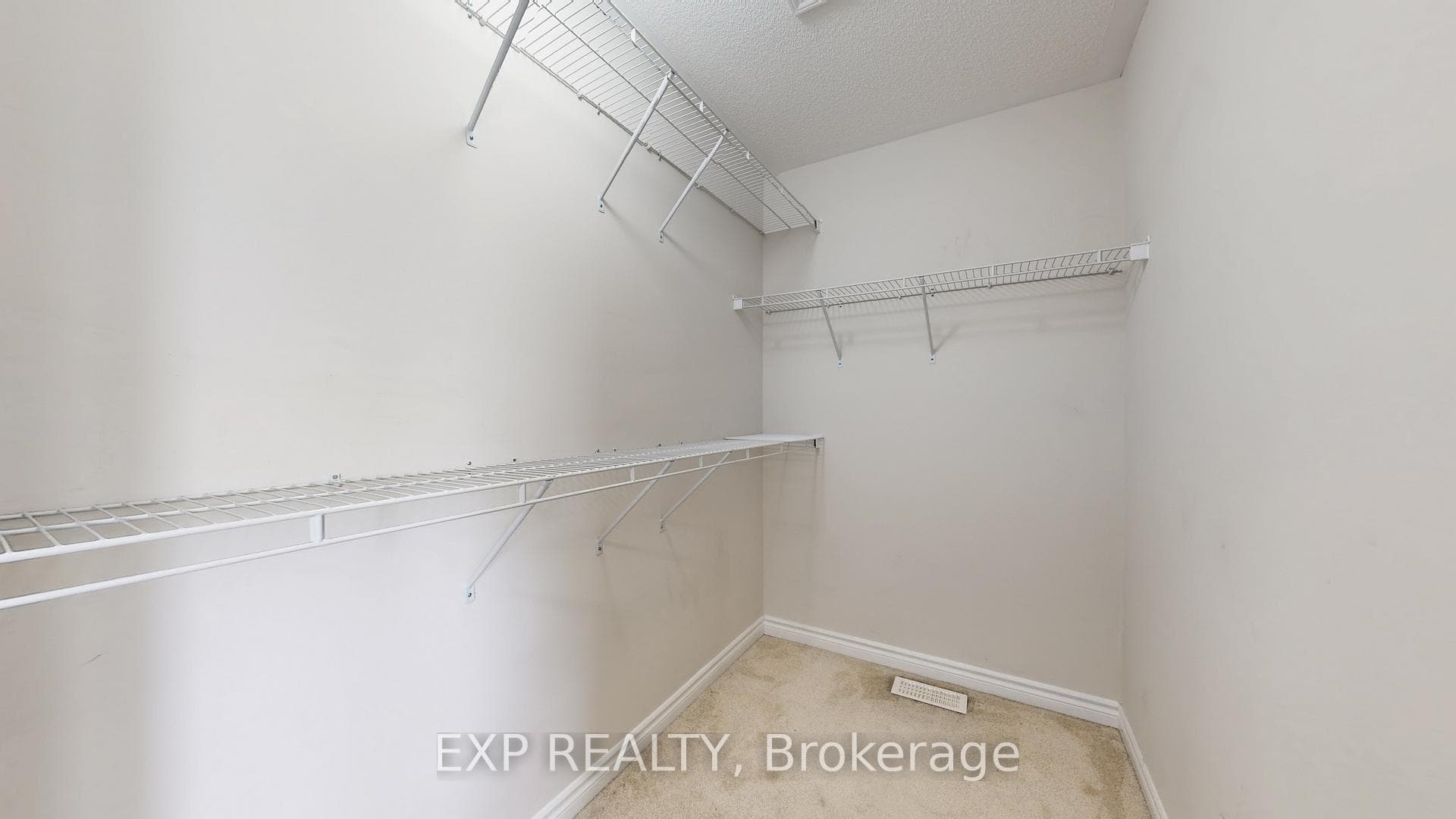 Master Bedroom W/I Closet