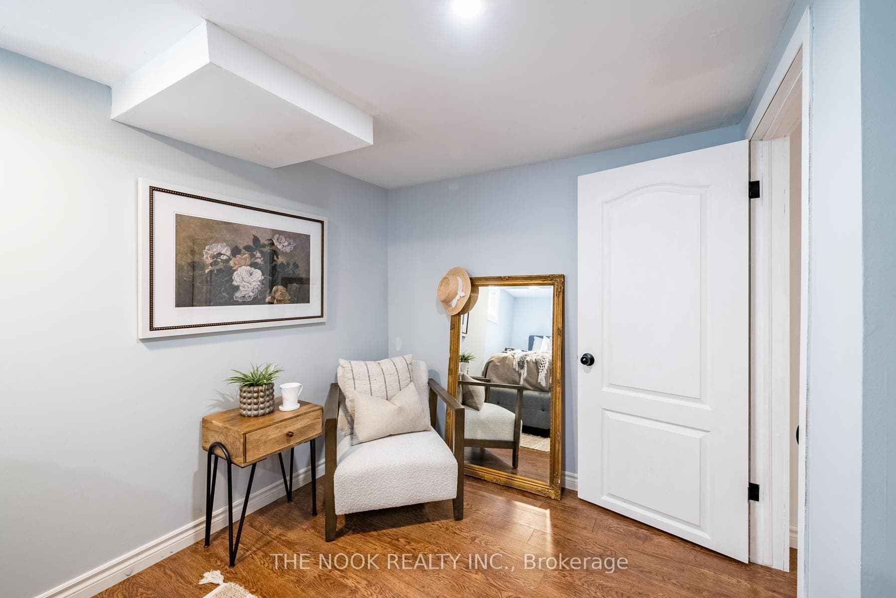 233 Mary Street photo 26