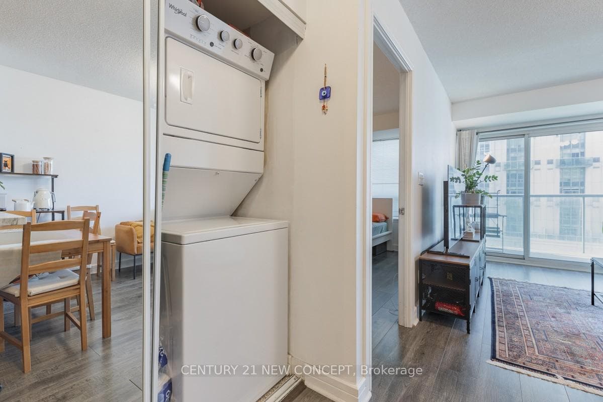18 Harrison Garden Boulevard Unit 903 photo 19