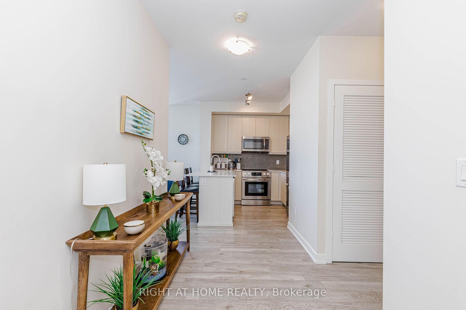 4633 Glen Erin Drive Unit 2 photo 9