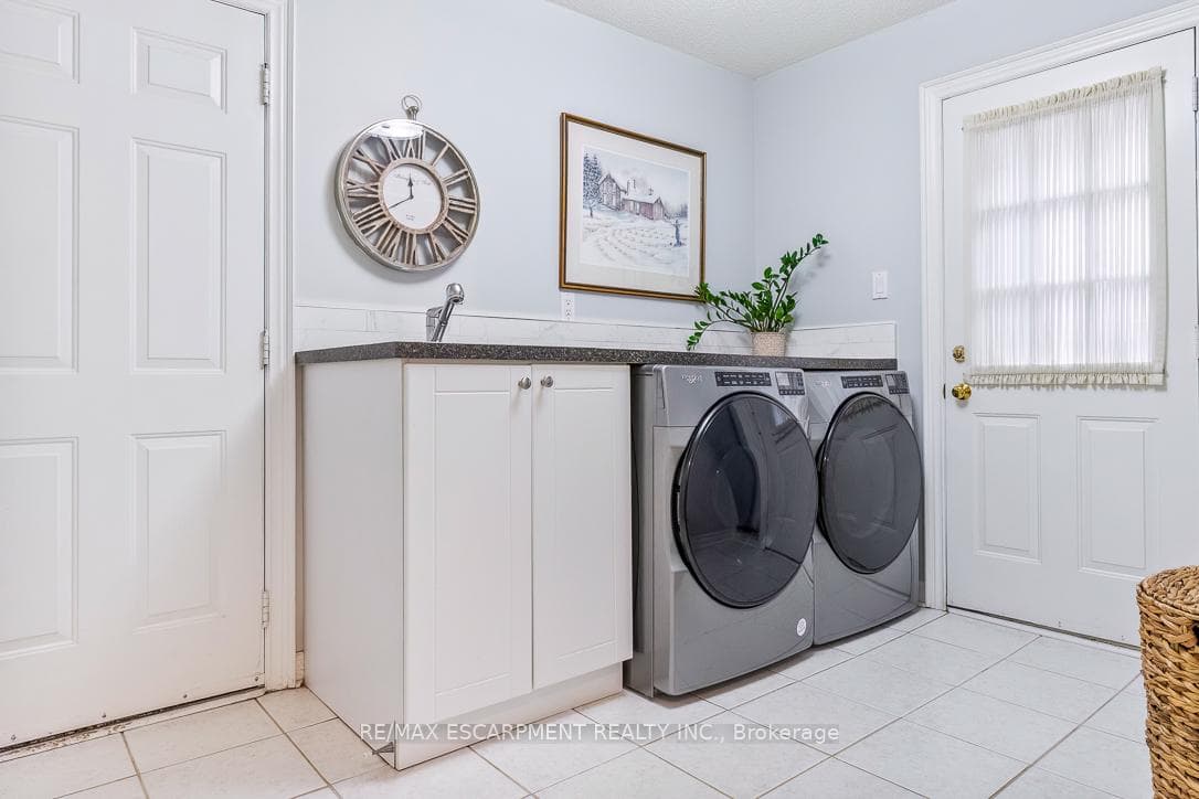 1085 Denfield Terrace photo 43