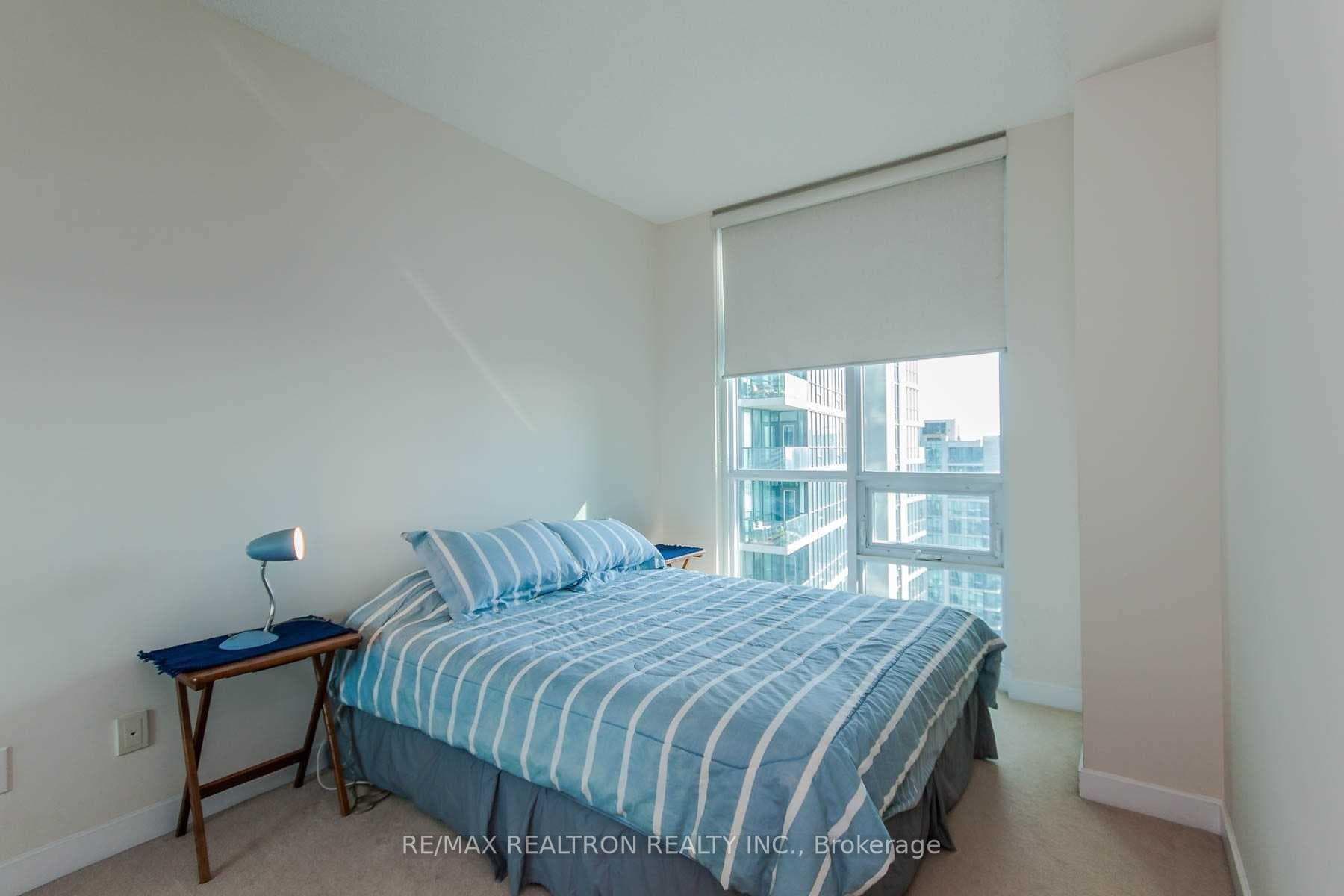 33 Bay Street Unit 2205 photo 16
