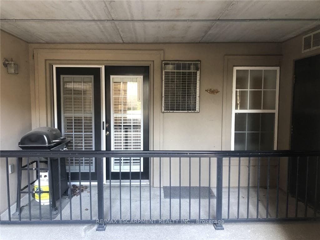 2085 Appleby Line Unit 108 photo 16