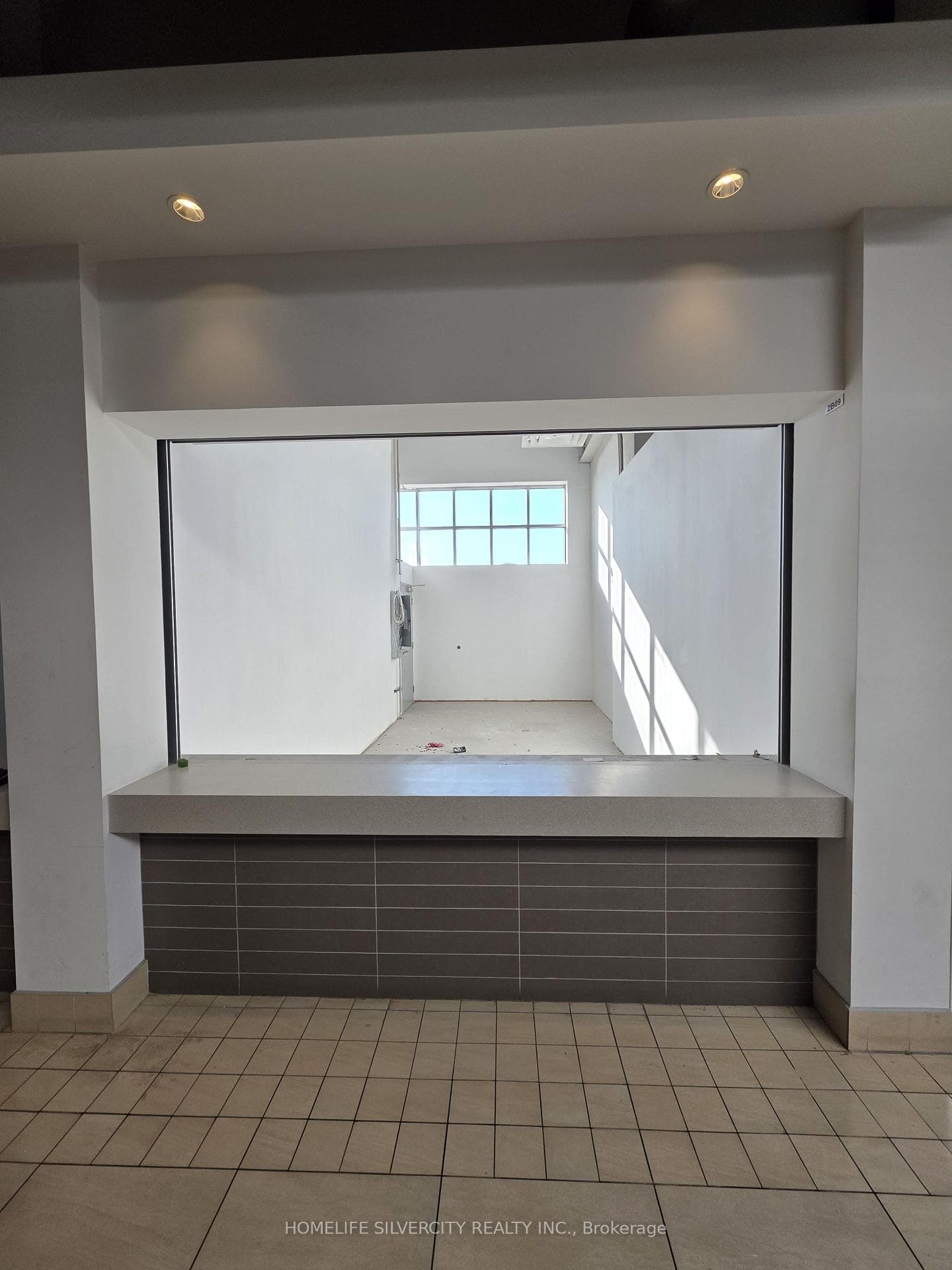 7215 Goreway Drive Unit 2B09 photo 1