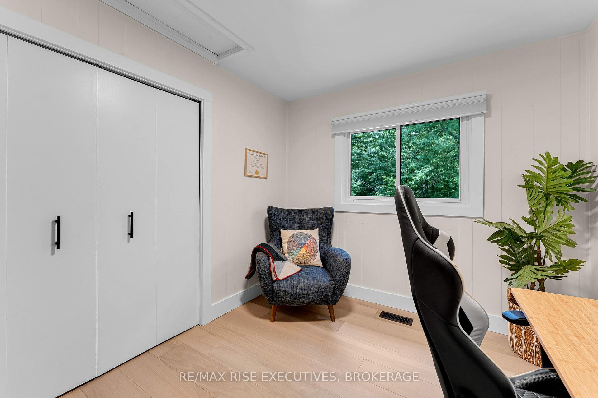 1520 Shore Road photo 26
