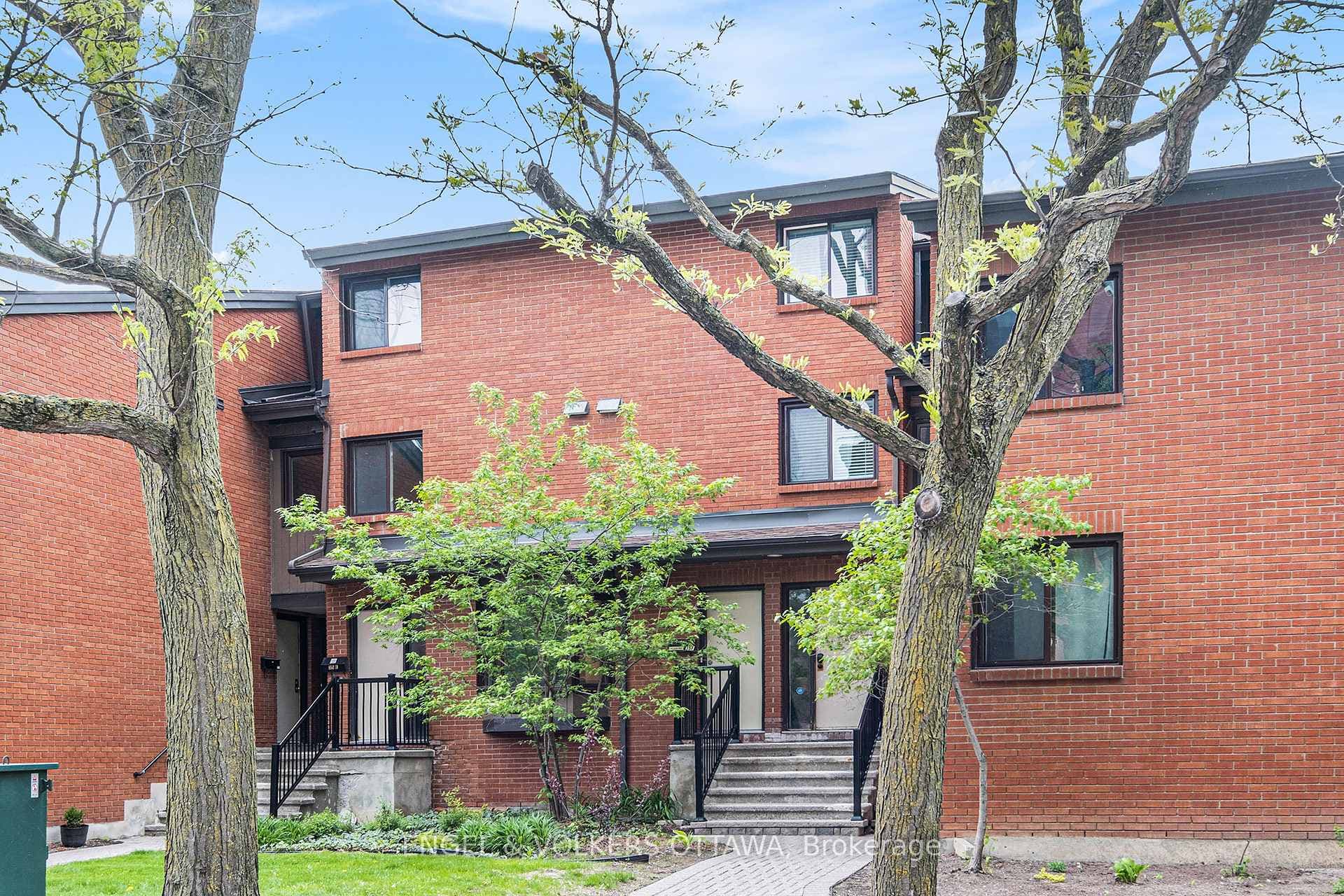 35 Robinson Avenue Unit F photo 2