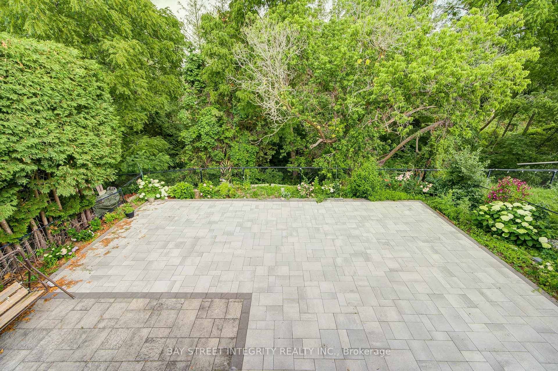 753 College Manor Drive photo 46