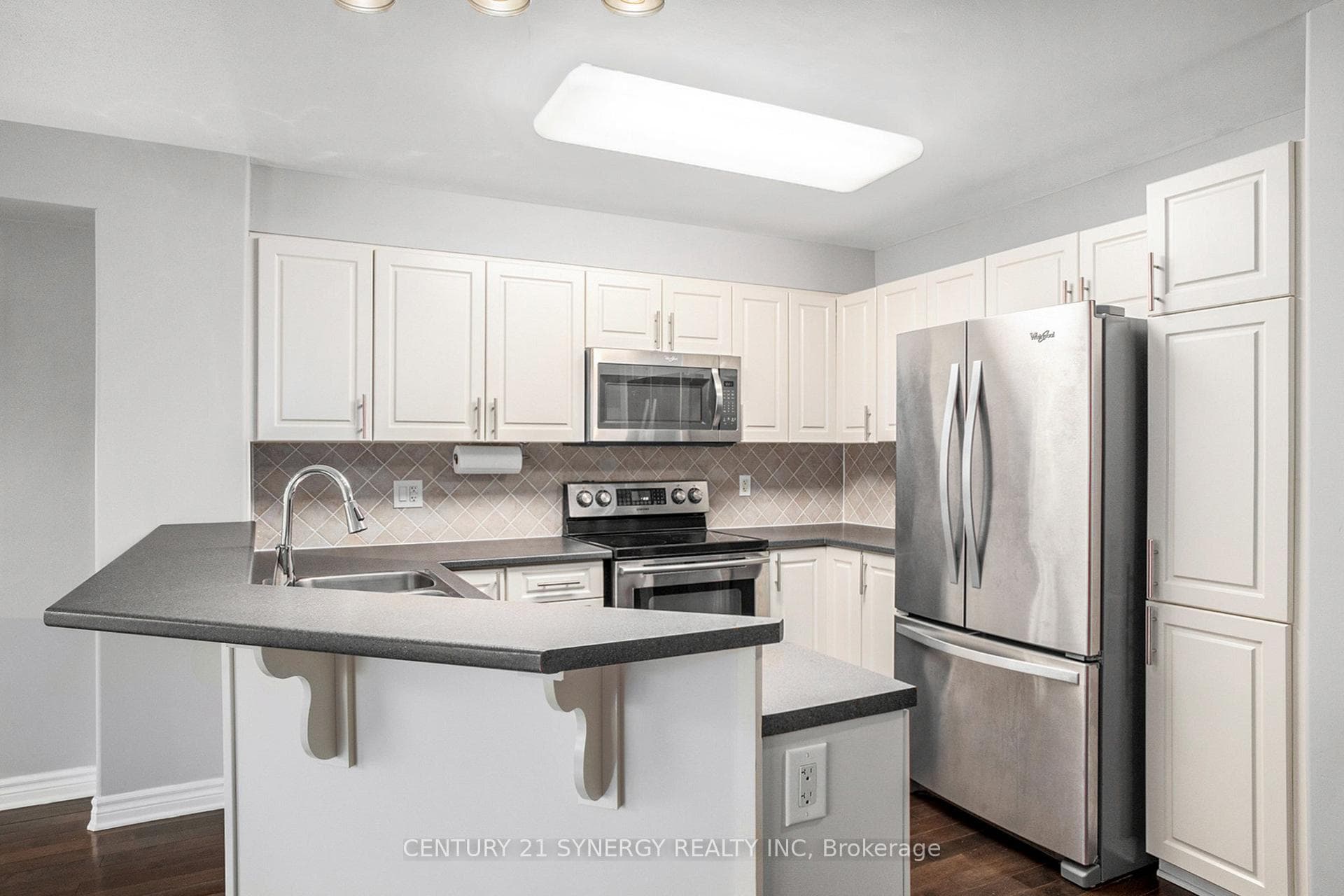 166 Parkrose Private photo 16