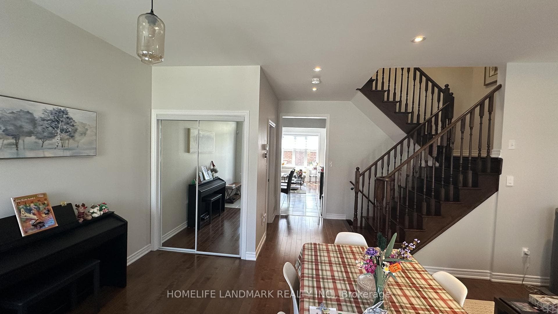 5 Henry Bauer Avenue photo 4