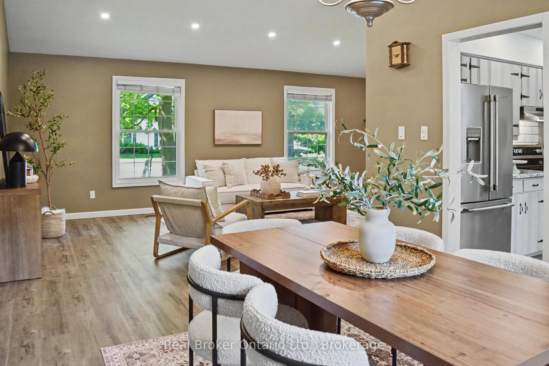 617 Louis Street photo 13