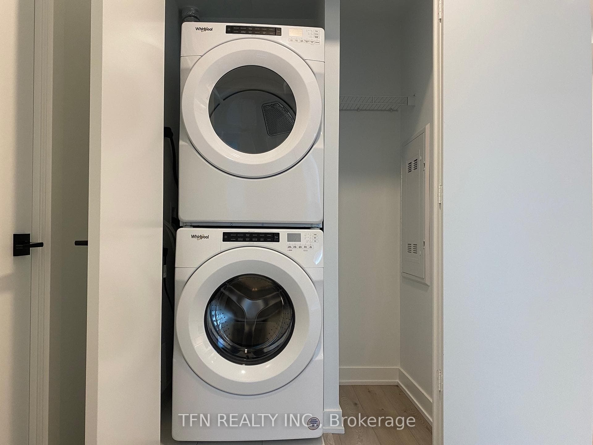 327 King Street Unit 3104 photo 26