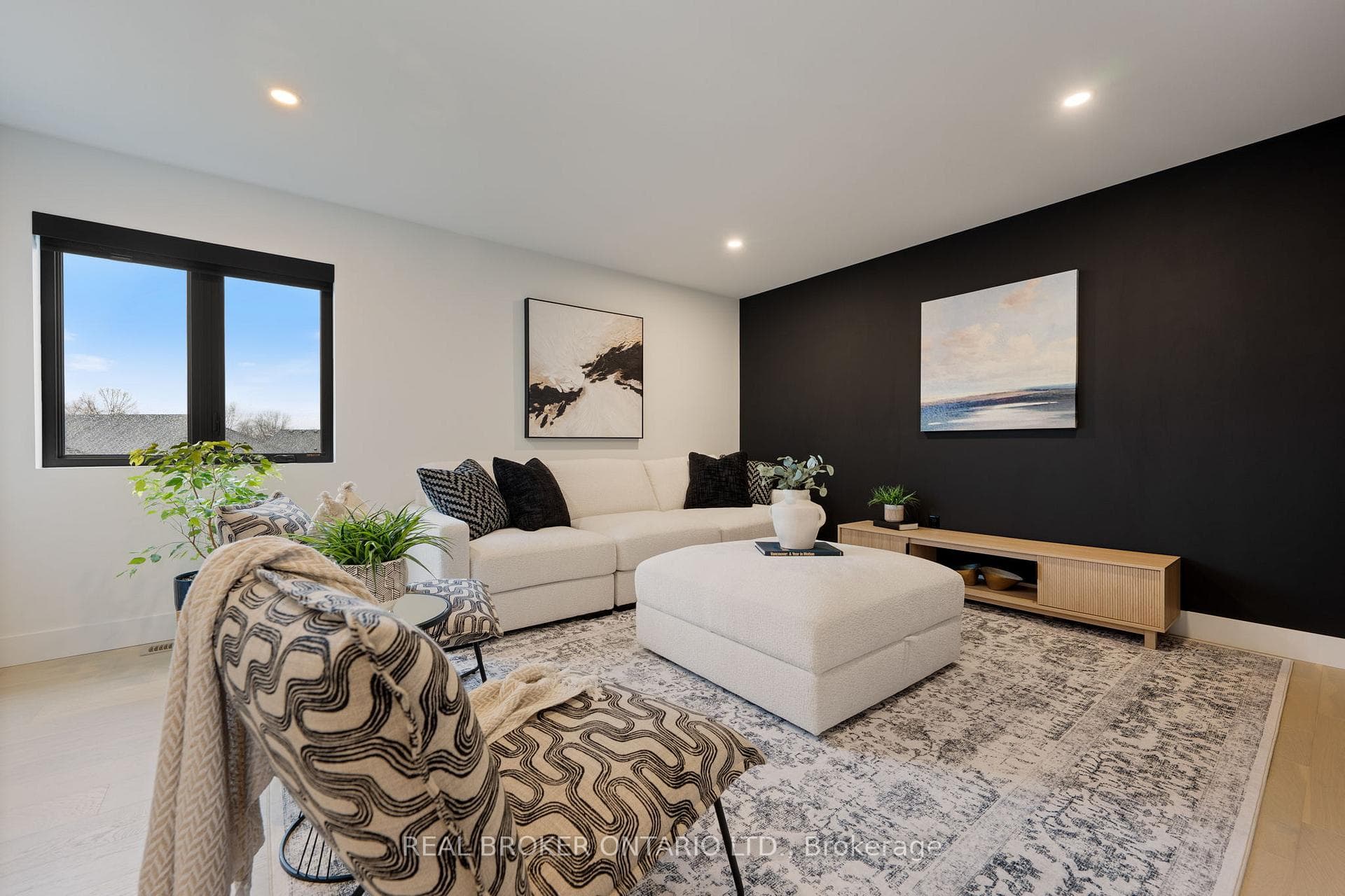 12 Macneil Court photo 26