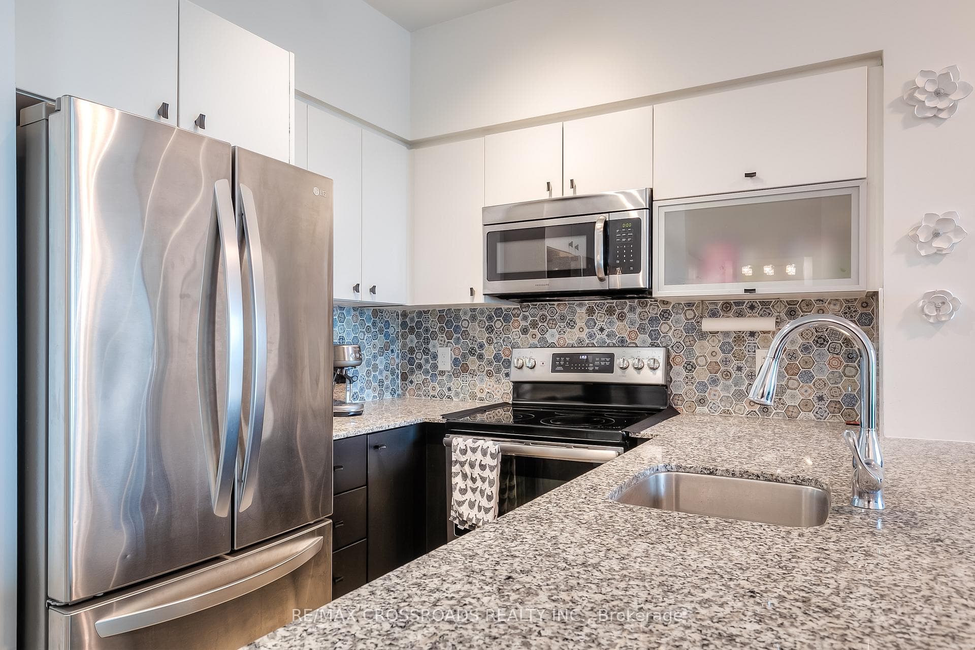 150 East Liberty Street Unit 1701 photo 13