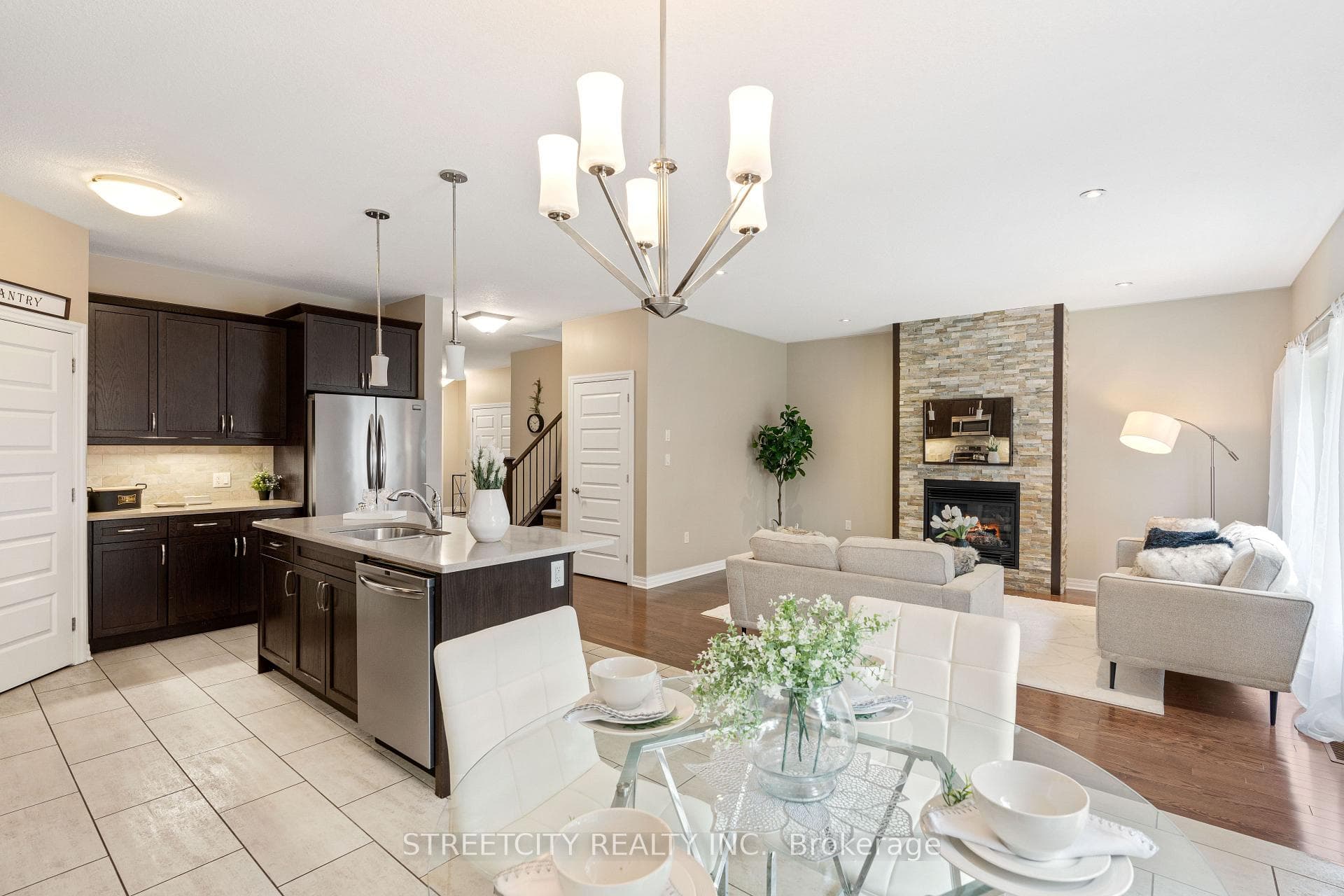 1287 Howlett Circle photo 14