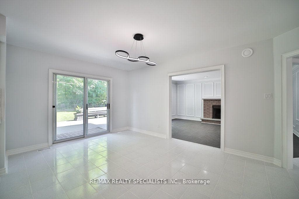 95 Luba Avenue photo 12