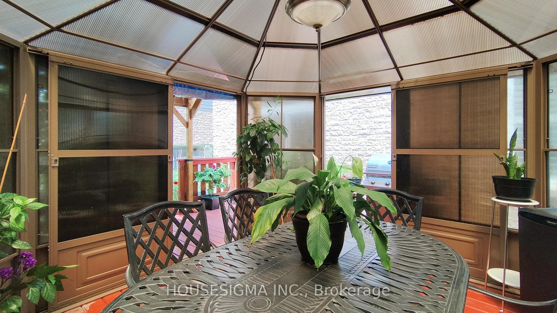 1362 Upper Paradise Road photo 33