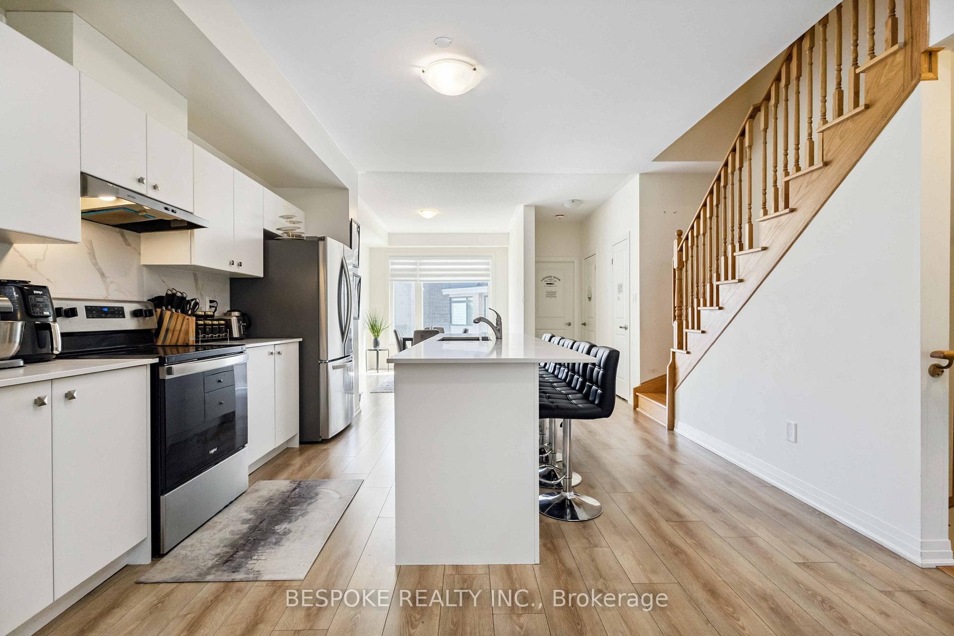 17 Esquire Way photo 13