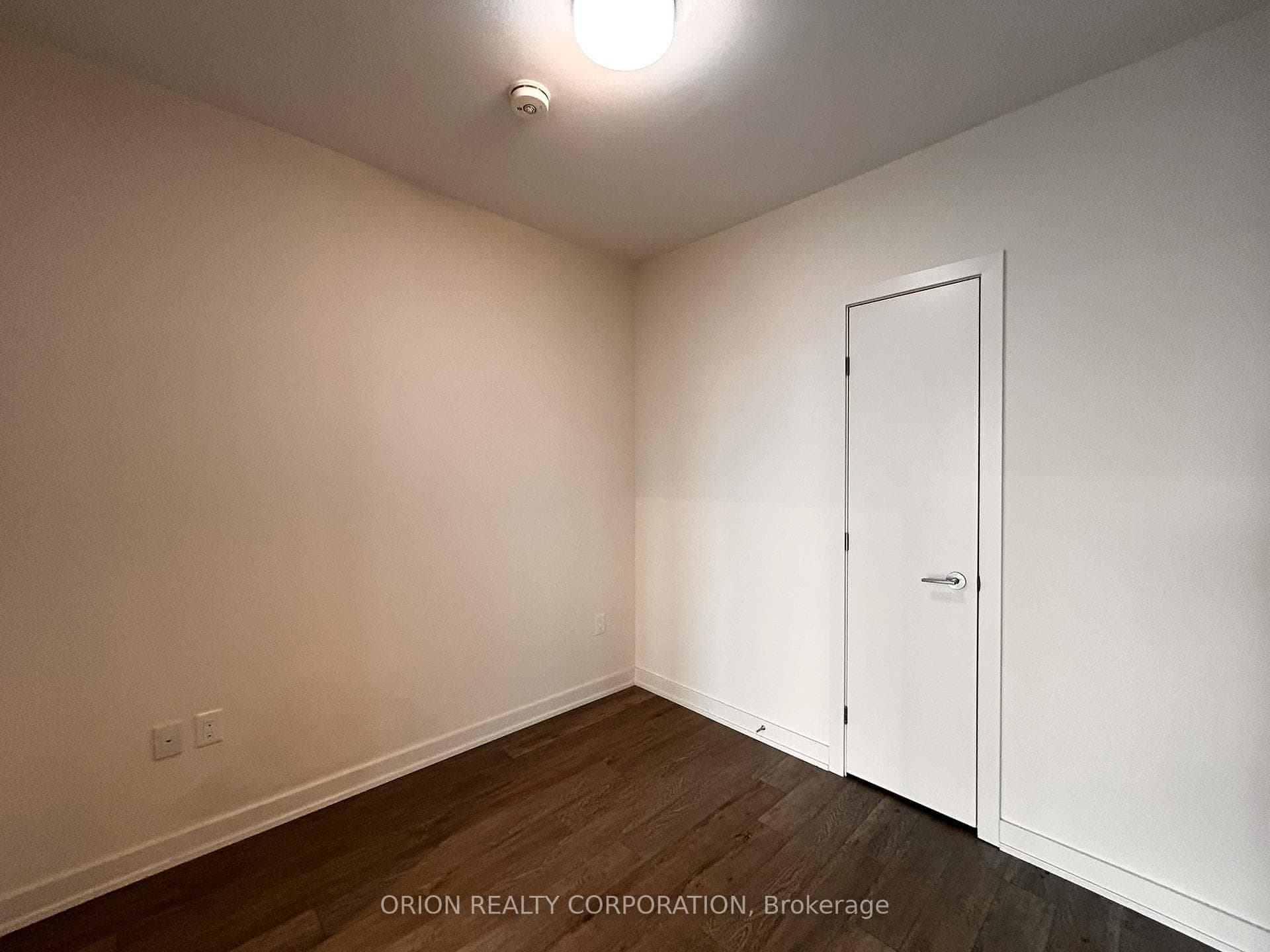 212 King William Street Unit 620 photo 23