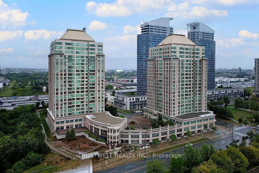 8 Lee Centre Drive Unit 1509 photo 1