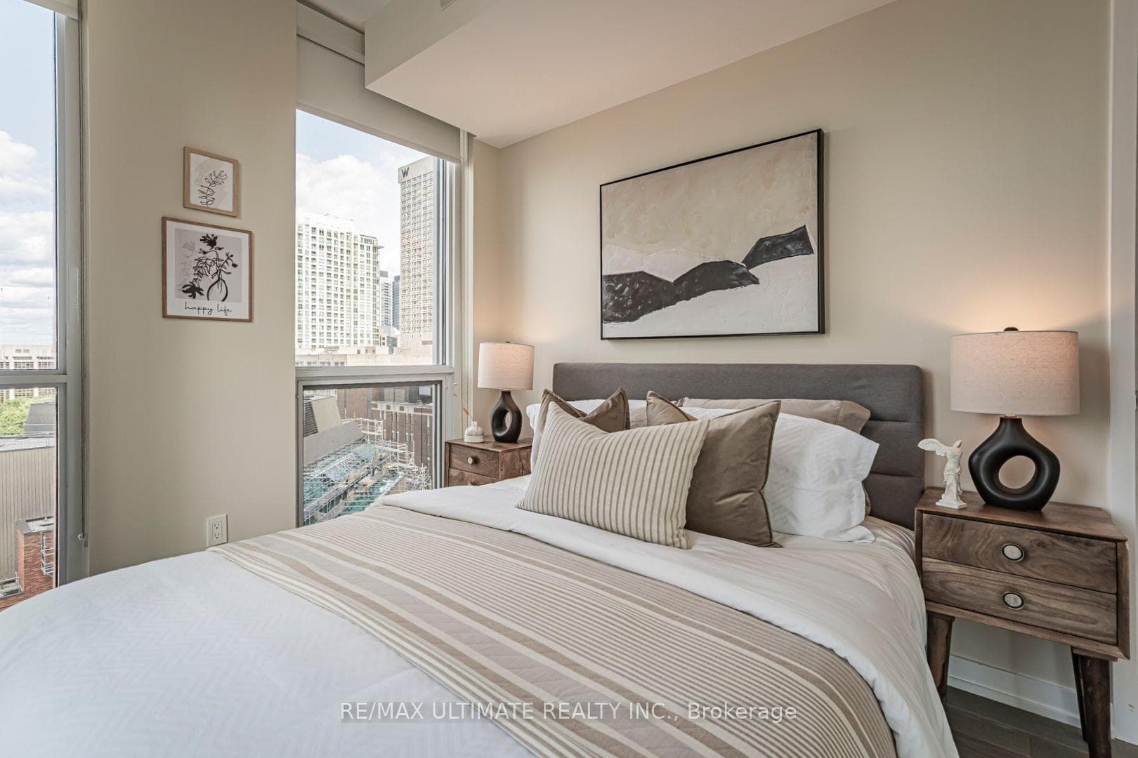 1 Yorkville Avenue Unit 1208 photo 22