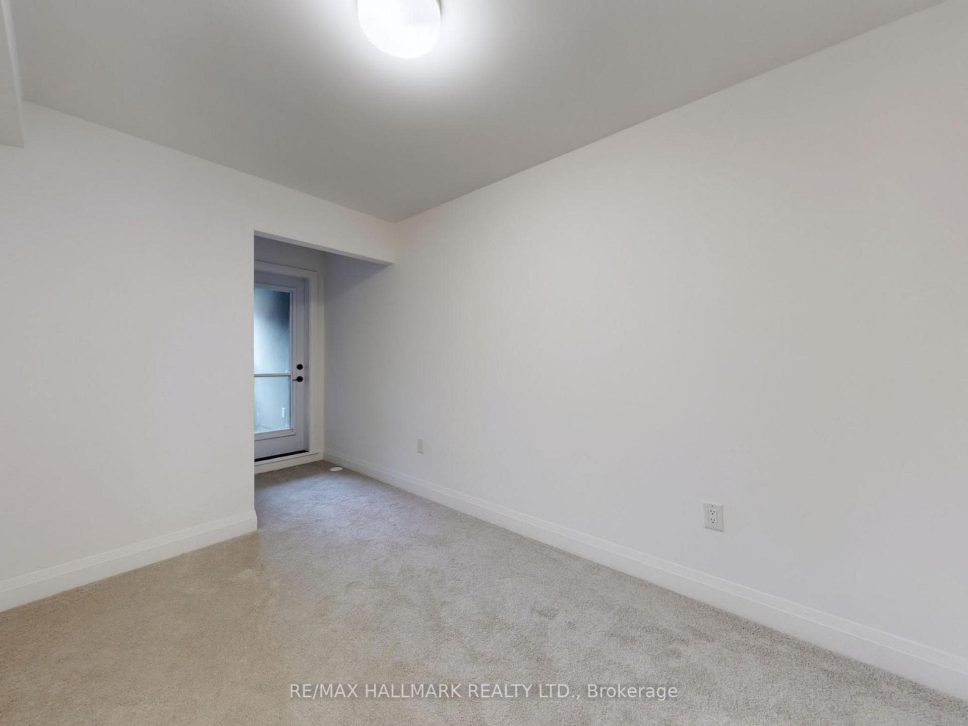 94 Alton Crescent photo 22
