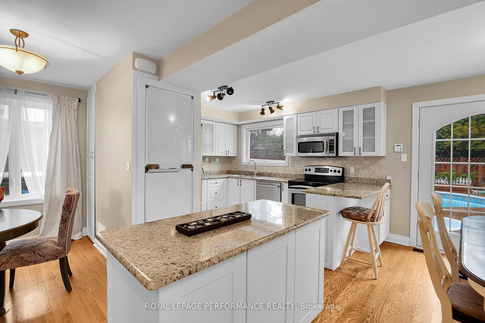 1841 Beattie Avenue photo 10