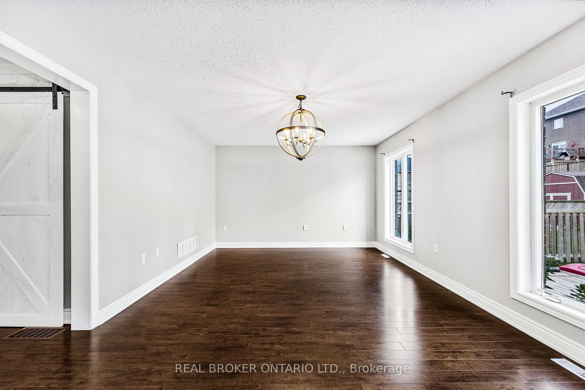 3108 Emperor Drive photo 4