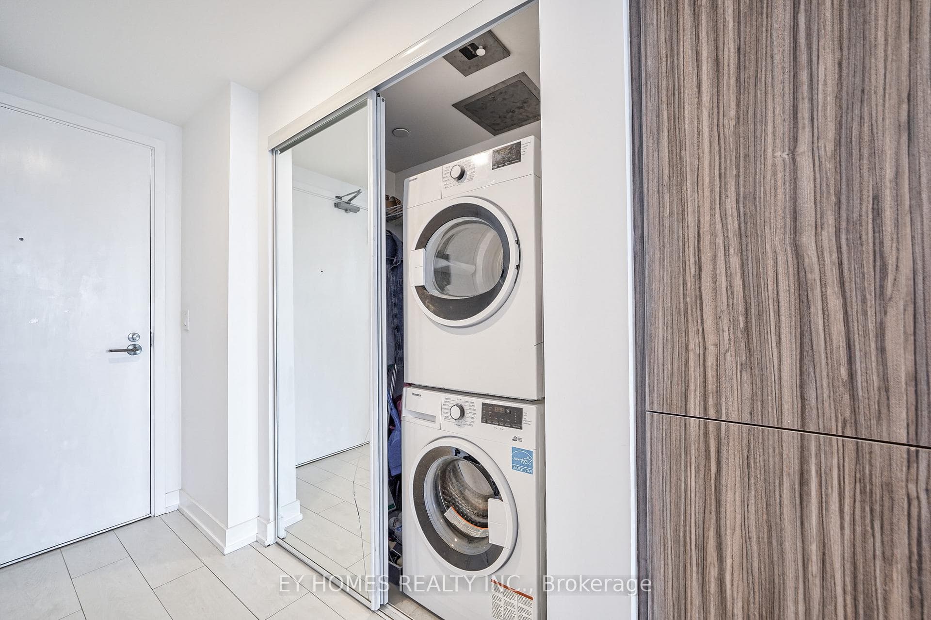 19 Western Battery Road Unit PH16 photo 14