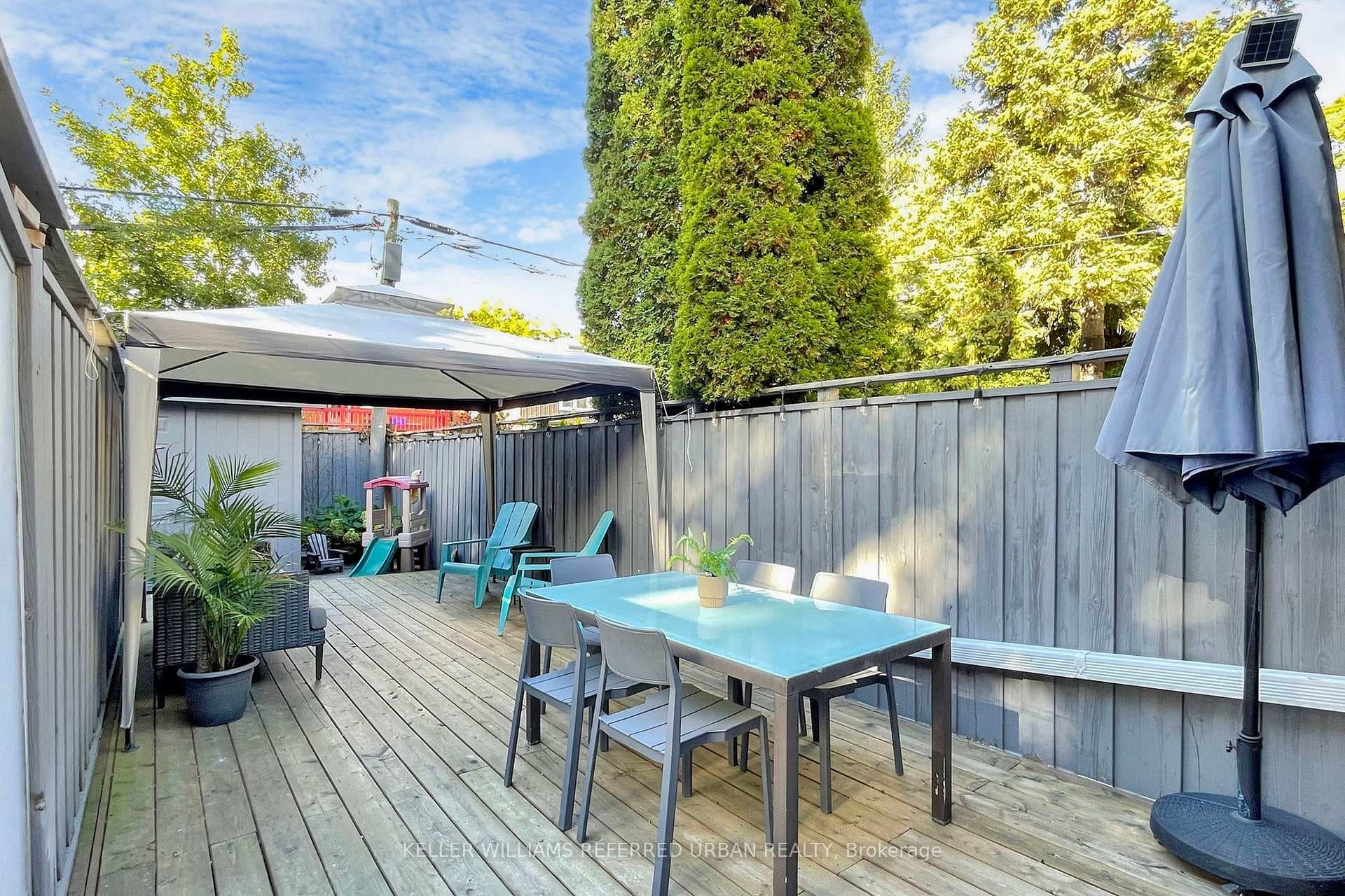 104 Lee Avenue photo 37