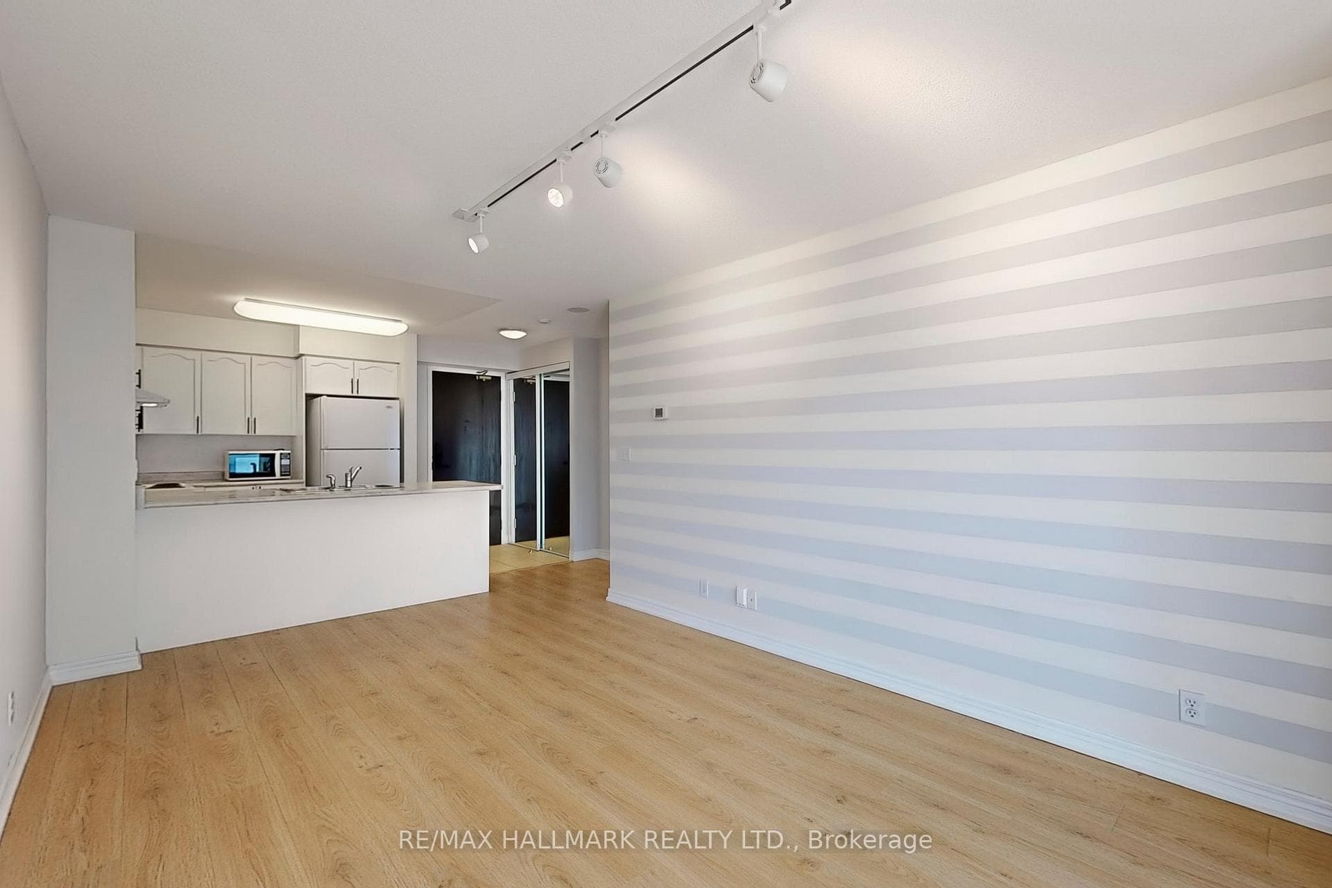 23 Hollywood Avenue Unit 1809 photo 17