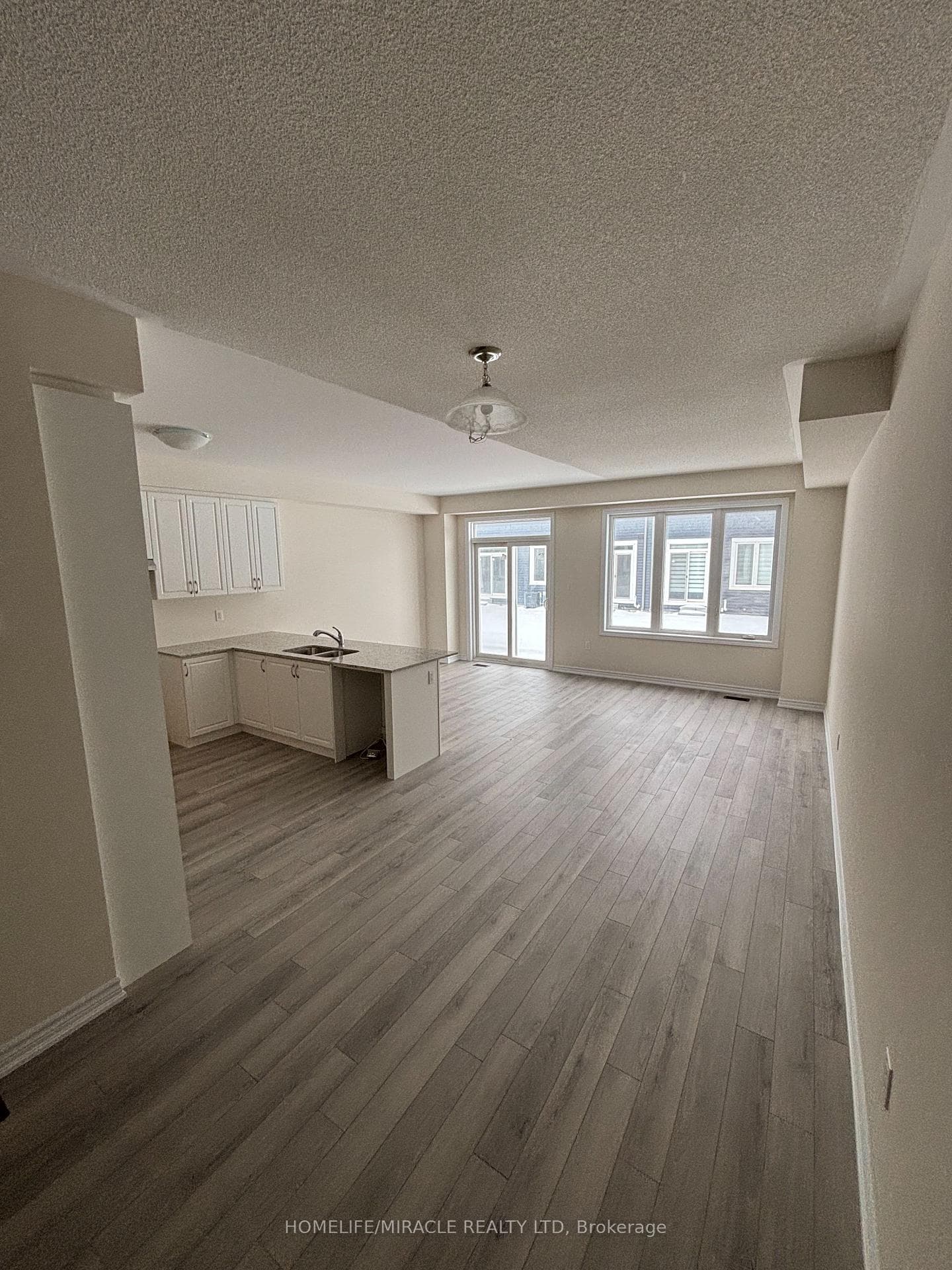 92 Brown Street photo 5