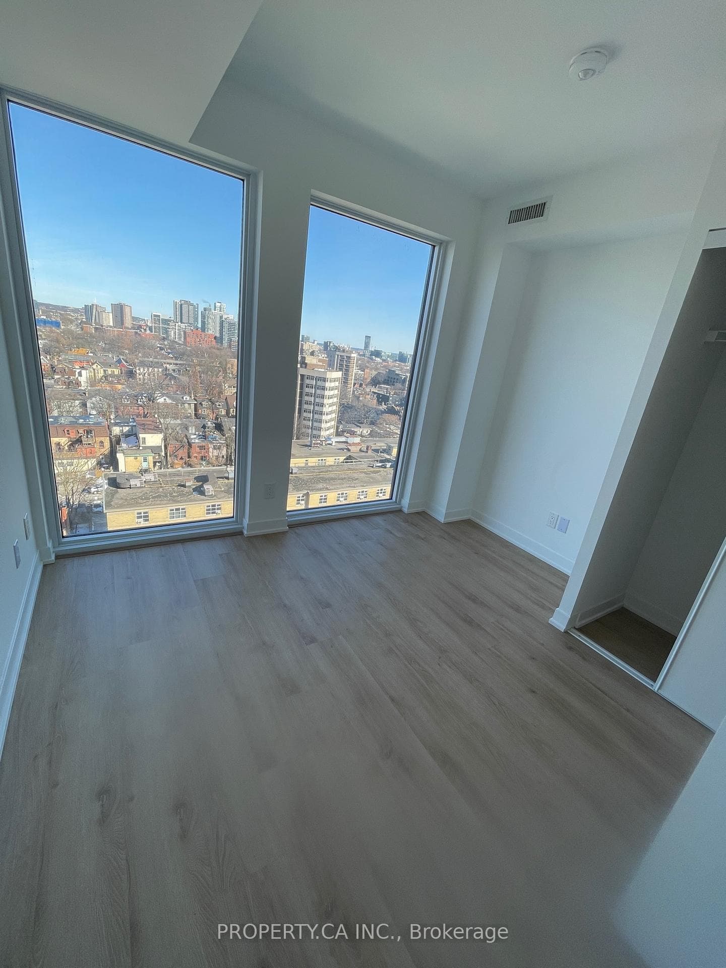 319 Jarvis Street Unit 1215 photo 9